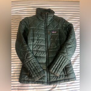 Patagonia Women's Deep Green Quilted Puffer Jacket